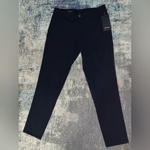 Lululemon Commission Pant Slim
34" length Size 36 Color (Classic Navy)